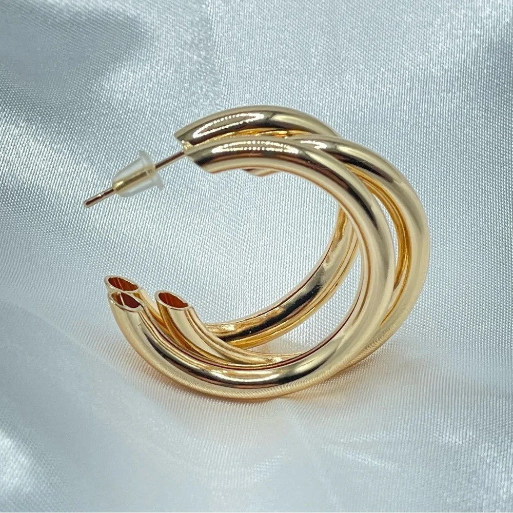 Golden triple hoop earrings - Picture 5 of 7